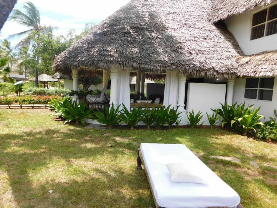 Holiday Home In Malindi Mambrui Экстерьер фото
